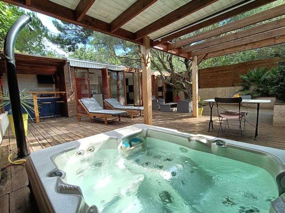 Ferienwohnung Studio Jacuzzi Prive A 8 Min A Pied De La Plage La Ciotat Exterior foto